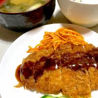 ネギのお味噌汁、とんかつ